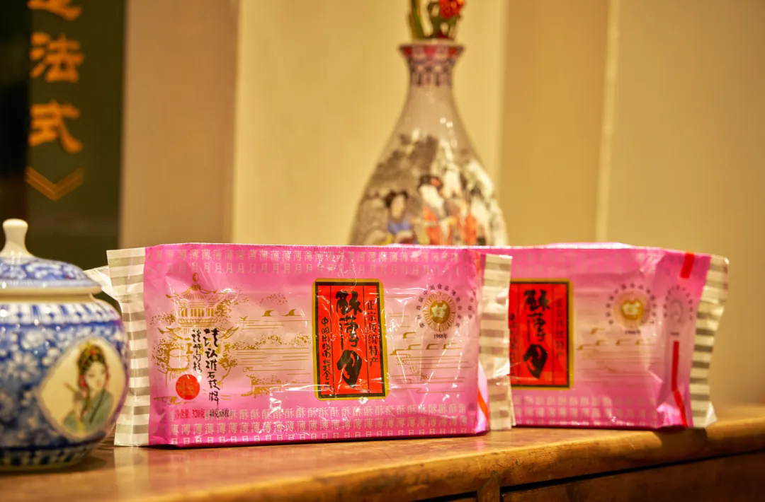 餅香月圓，正當(dāng)“食”｜南北特酥薄月，中秋佳節(jié)必備佳